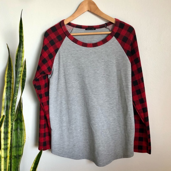 Checkered Longsleeve Top - Picture 1 of 4